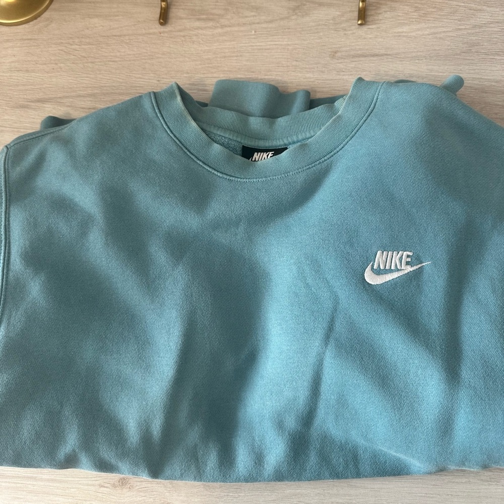 Crewneck sweatshirt